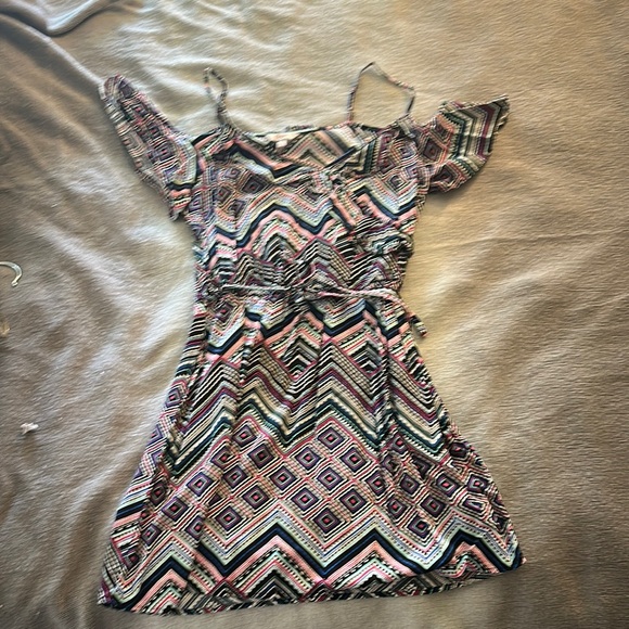 Candie's Dresses & Skirts - Stylish Geometric Dress - Pink, Blue, Black